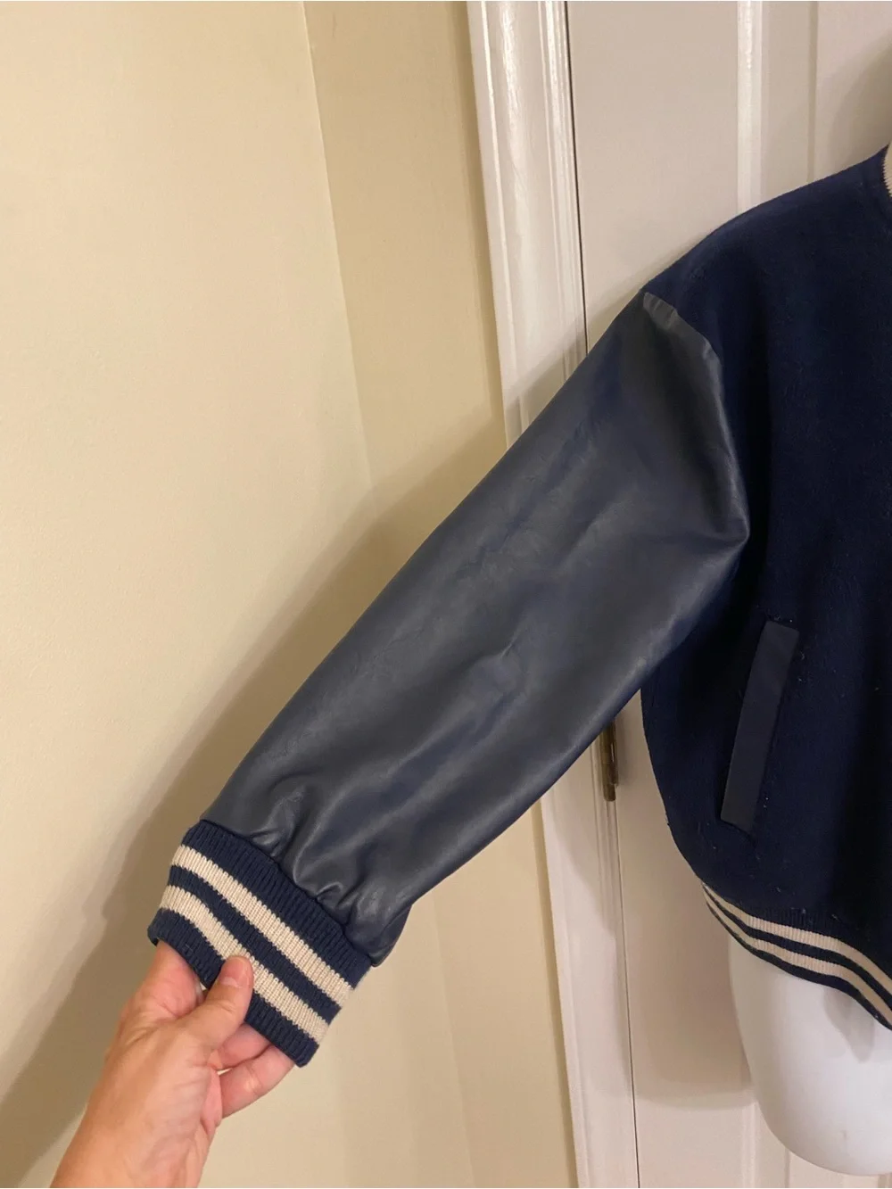 GAP KIDS SIZE LARGE NAVY BLUE WOOL LETTERMAN JACKET FAUX LEATHER SLEEVES LARGE